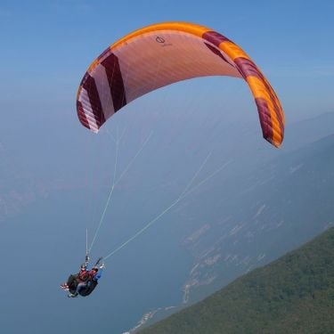 Phi CONCERTO tandem paraglider in standard colours CC1 (Orange-Dark Red-White)