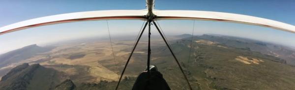 Hang-gliding Until The Mountains End