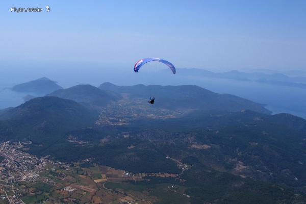 Paragliding "Low-airtime SIV" by Julian Rayner